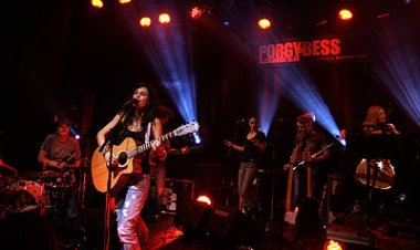 Anna F veröffentlicht neuen Song: „Hardcore Workout Queen“