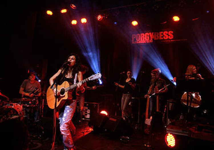 Anna F veröffentlicht neuen Song: „Hardcore Workout Queen“